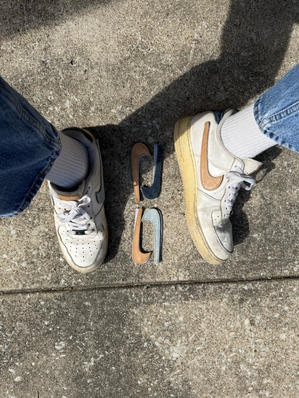 Nike Air Force 1 Low white with exchangeable swooshes distressed